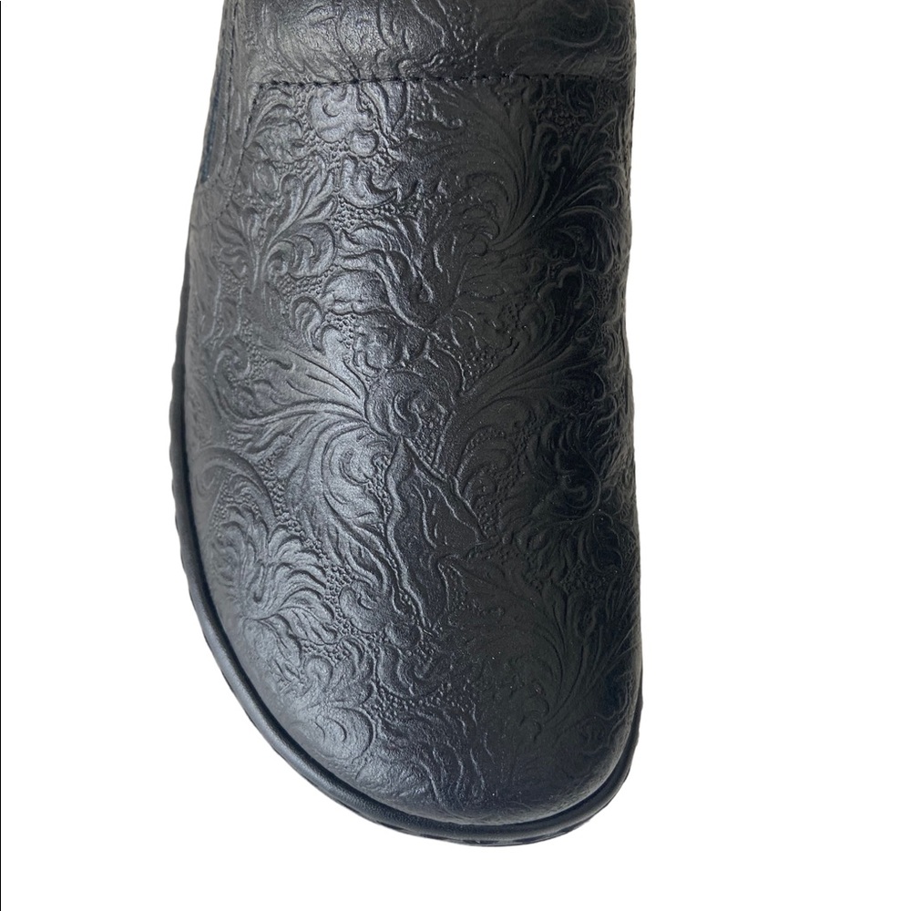 Klogs Naples tooled slip proof clog shoes 7 - Picture 11 of 12